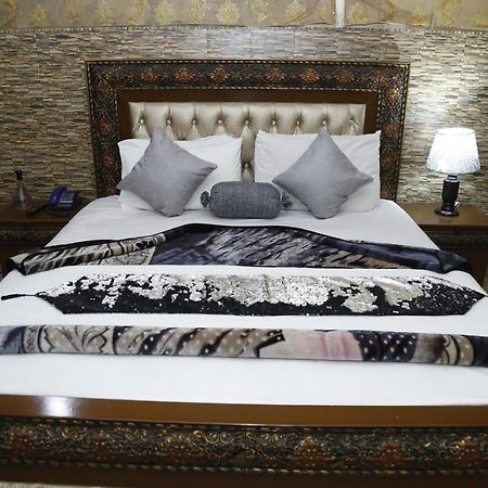 Hotel Sweet Inn Lahore Extérieur photo