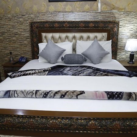 Hotel Sweet Inn Lahore Extérieur photo