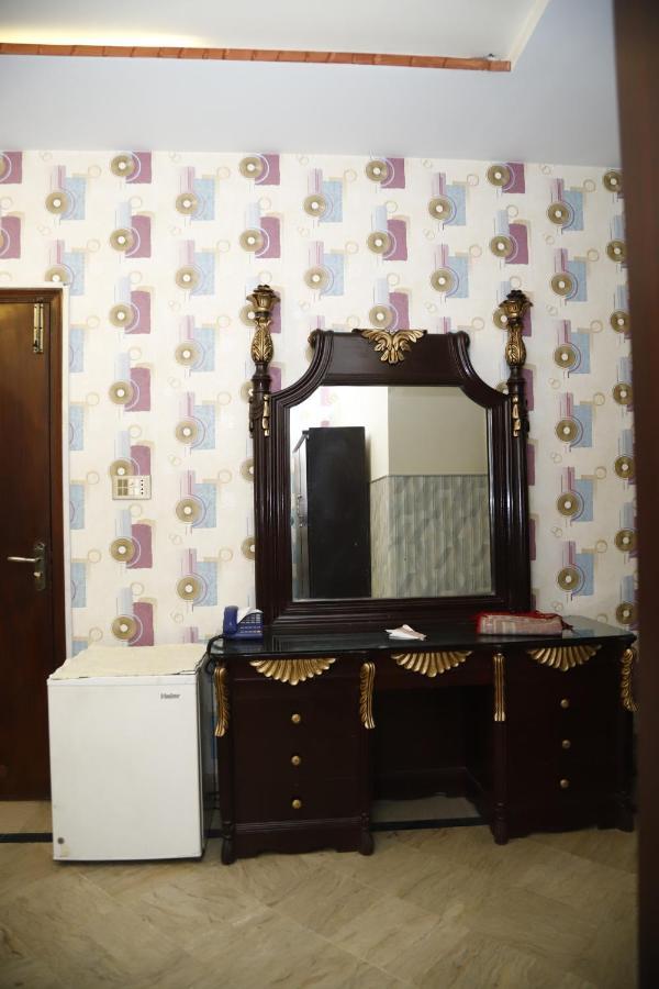Hotel Sweet Inn Lahore Extérieur photo