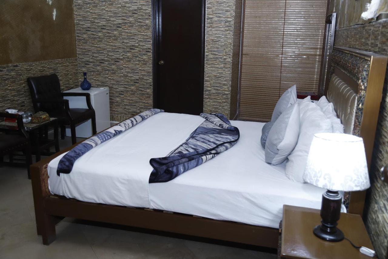 Hotel Sweet Inn Lahore Extérieur photo