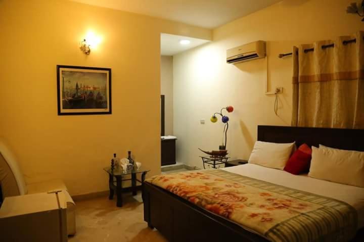 Hotel Sweet Inn Lahore Extérieur photo